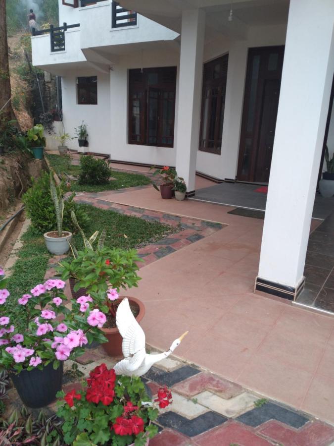 Holly House Homestay Ella Exterior foto